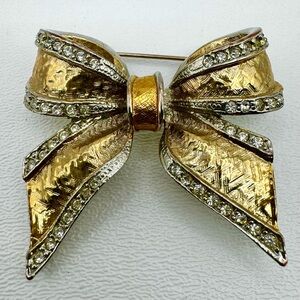 🟢 5/$20 Gold Silver Crystals Ribbon Bow Brooch Antique Pin Timeless Glamour Chic